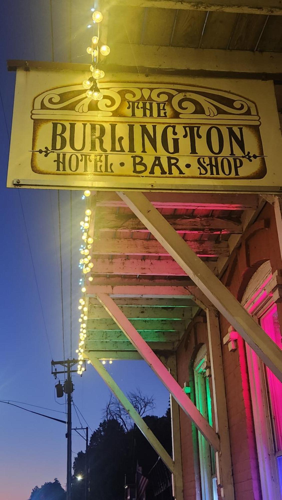 The Burlington Hotel & Bar - Alma Wi Dış mekan fotoğraf